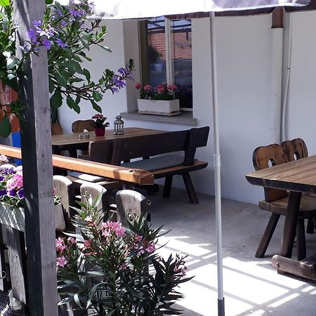 Hotel Restaurant Roessli Uetendorf ภายนอก รูปภาพ