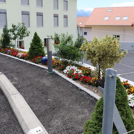 Hotel Restaurant Roessli Uetendorf ภายนอก รูปภาพ