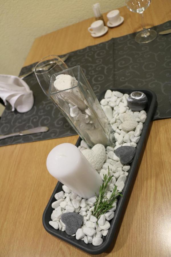 Hotel Restaurant Roessli Uetendorf ภายนอก รูปภาพ