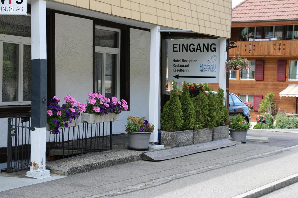 Hotel Restaurant Roessli Uetendorf ภายนอก รูปภาพ