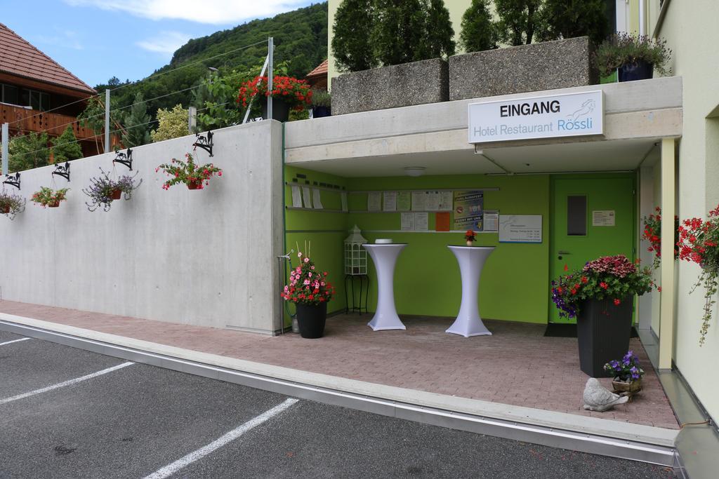 Hotel Restaurant Roessli Uetendorf ภายนอก รูปภาพ